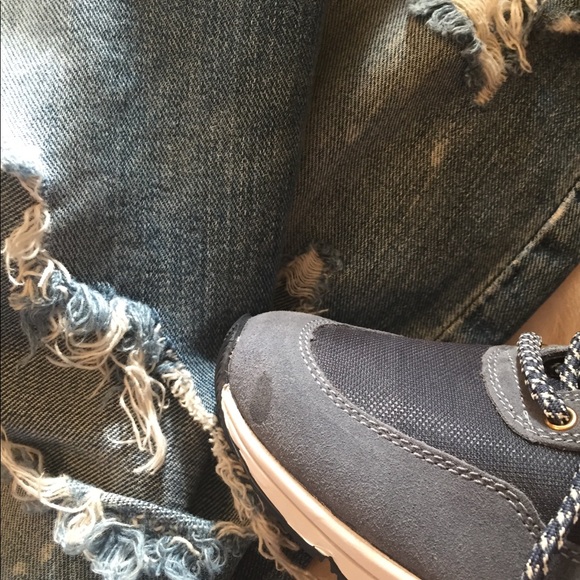 Tommy Hilfiger woman’s shoes Hillary’s size 8 - Picture 4 of 7